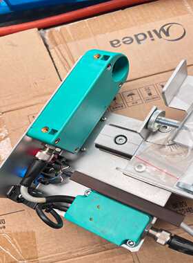 倍加福传感器UC300-F43-2KIR2-V17加UC--议价商品