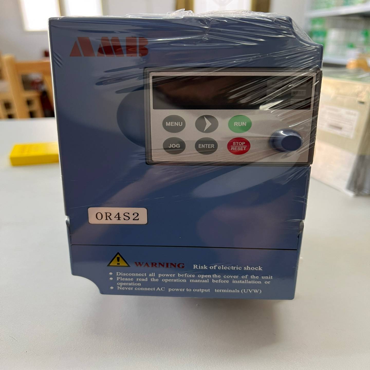 【议价】AMB-V11-R4S2安邦信220V0.4KW变频器适用