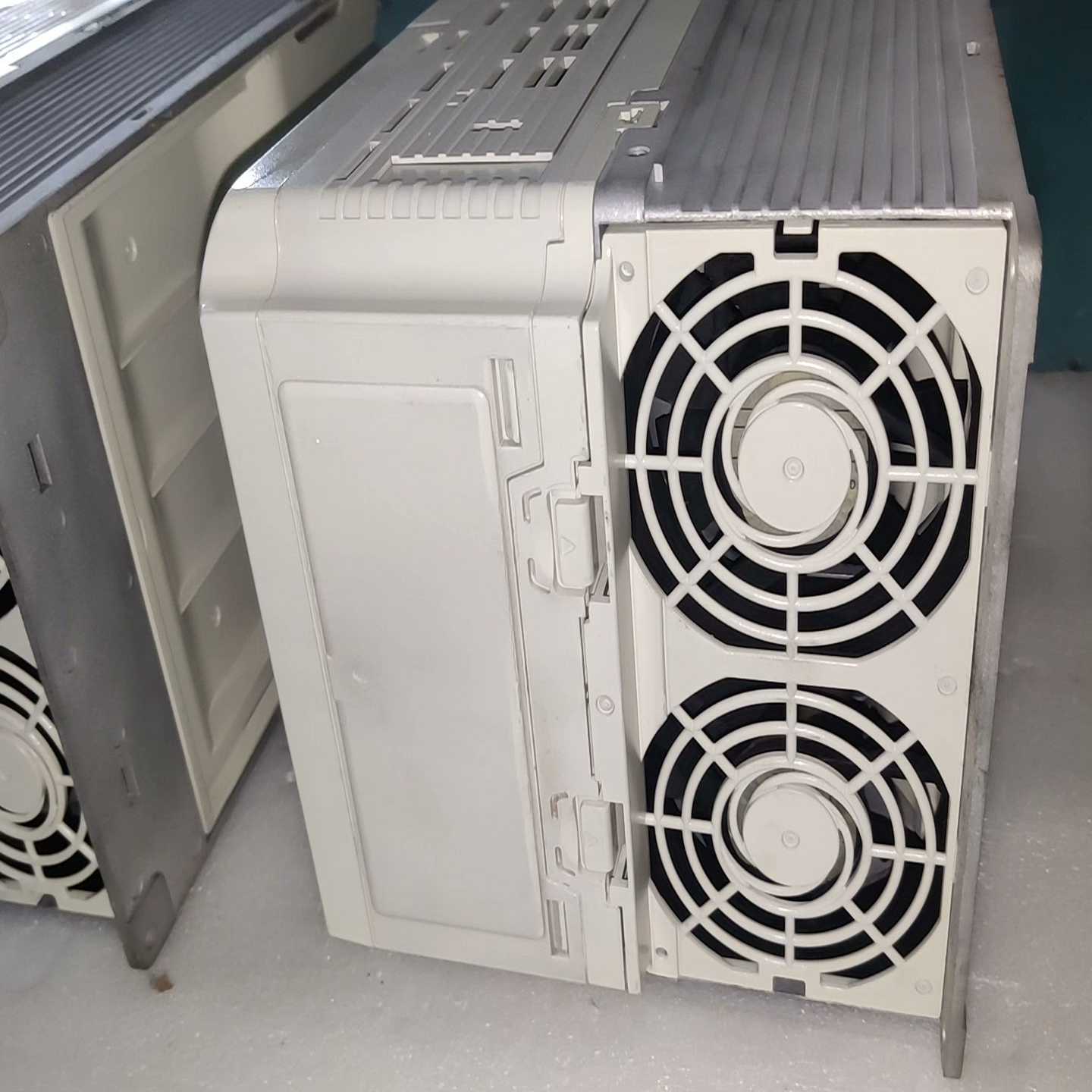 国产变频器二手拆机,380V,22KW,外观完好,功能包好,--议价商