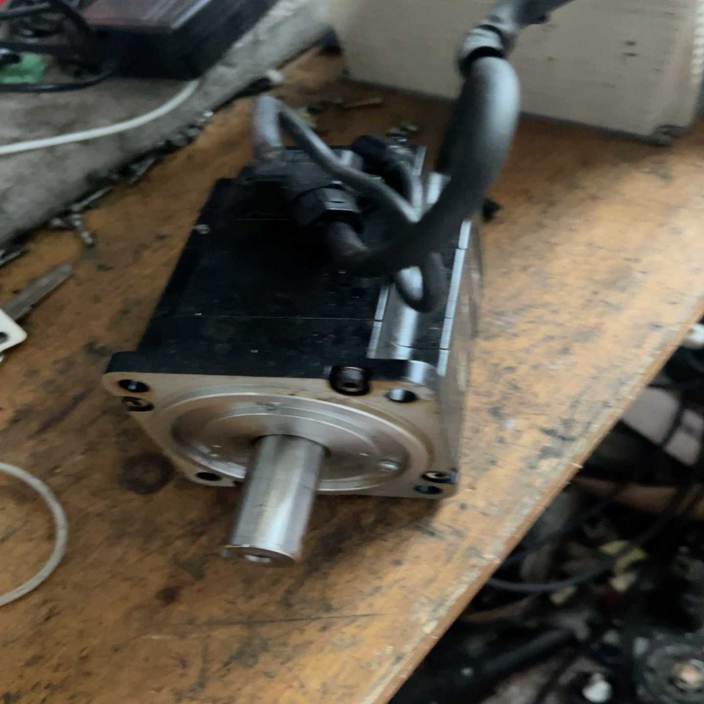 安川电机SGM7J-08AFC6S实图拍询价