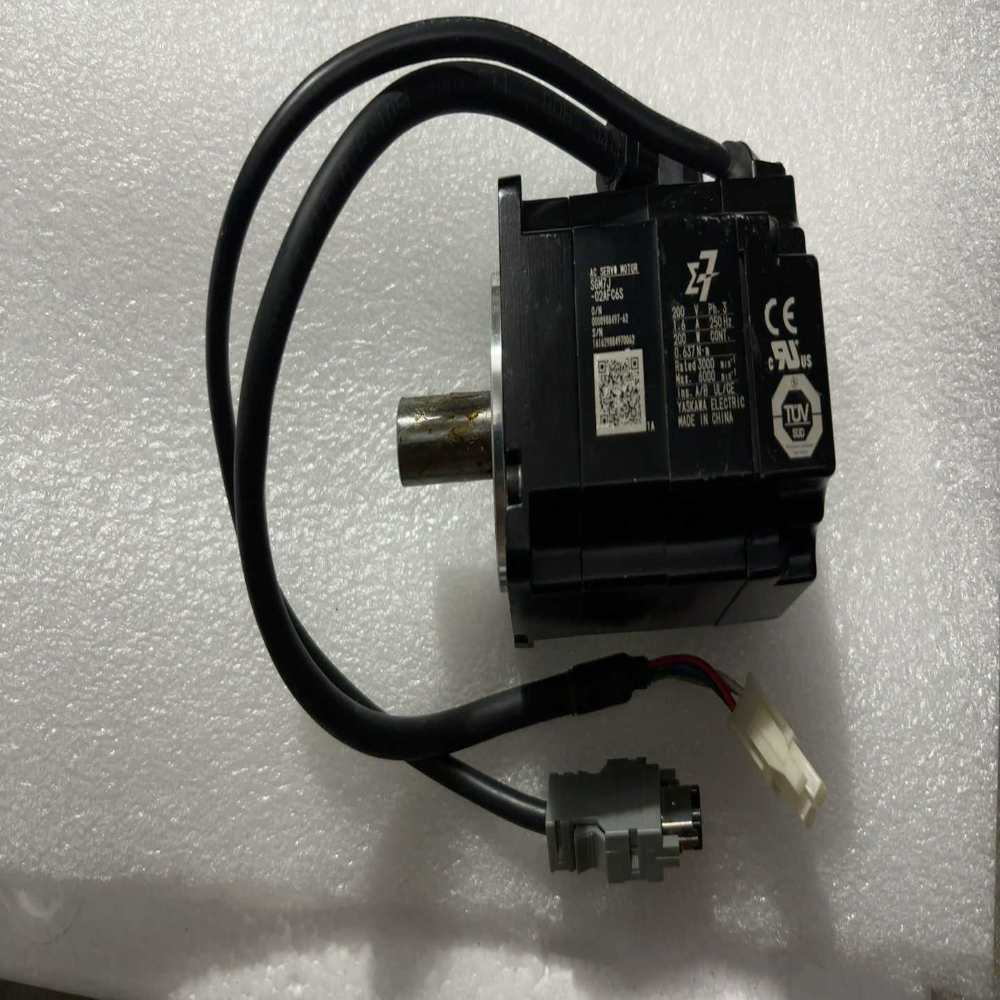 安川伺服电机SGM7J-02AFC6S九成新,原装正品,