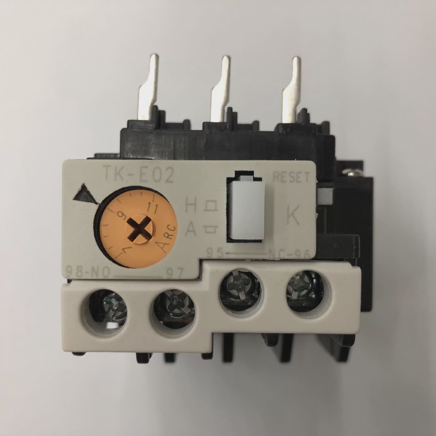 询价原装正品TKE02VC711A常熟富士过流保护热过载继电器