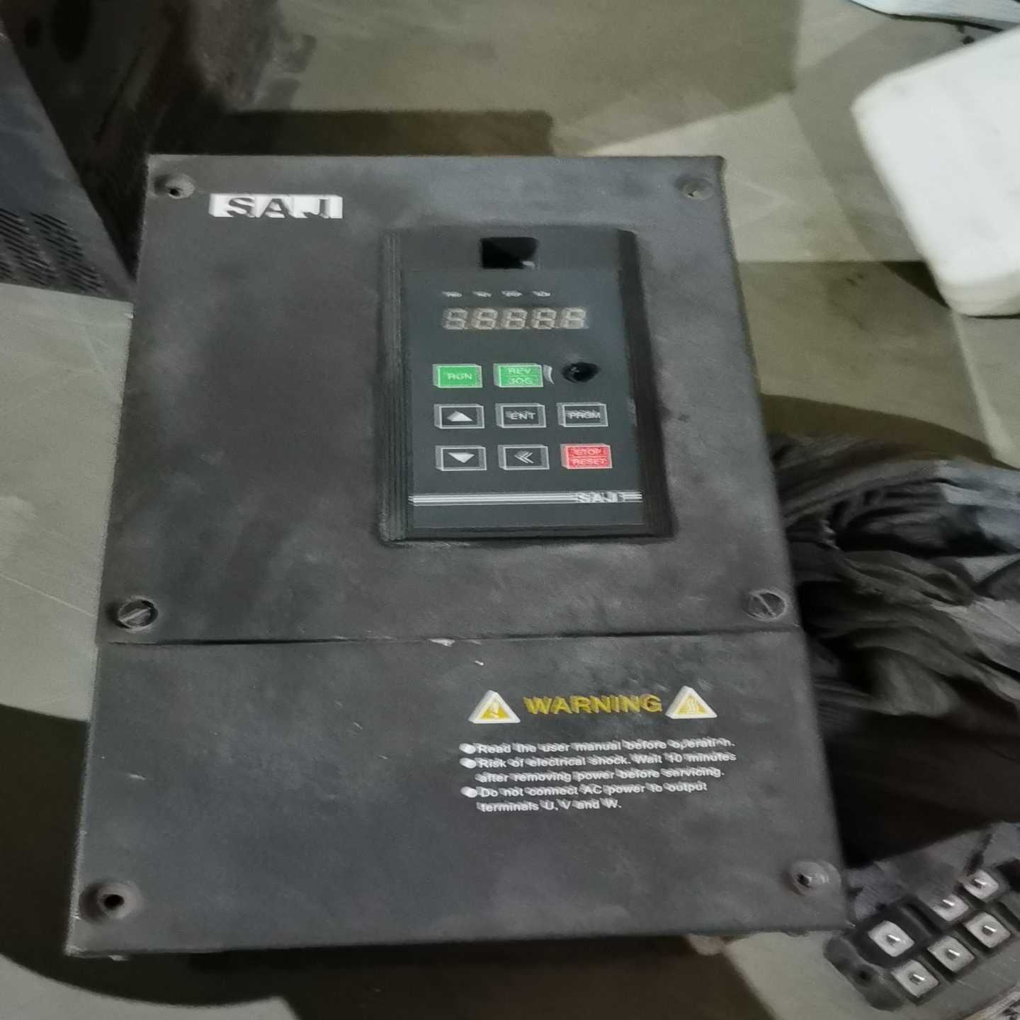 三晶11KW变频器S011G3/S015F3件，