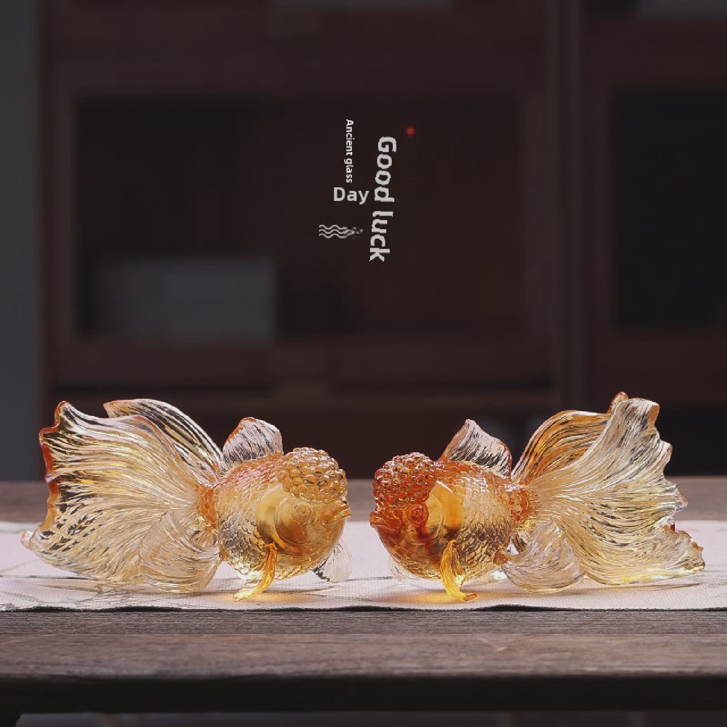 采购产品琉璃金鱼饰品,客厅酒柜,创意饰品,办公室桌面无障碍豪