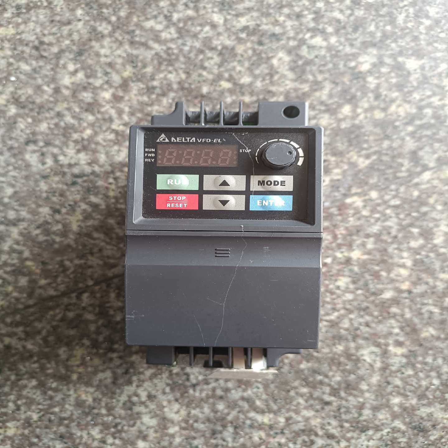 台达EL系列变频器0.75KW220VVFD007EL43--议价商品