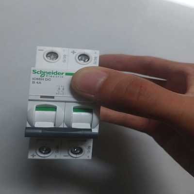 两批直流B4安IC65HDCB4A和C65H-询价