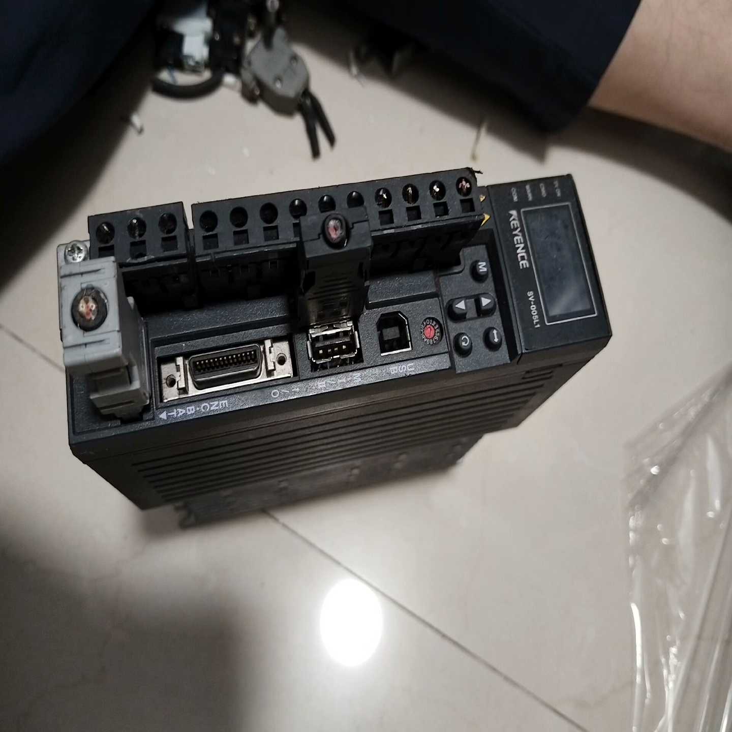 议价基恩士驱动器，sv-005l1，实物如图，拆机下来的，就一个
