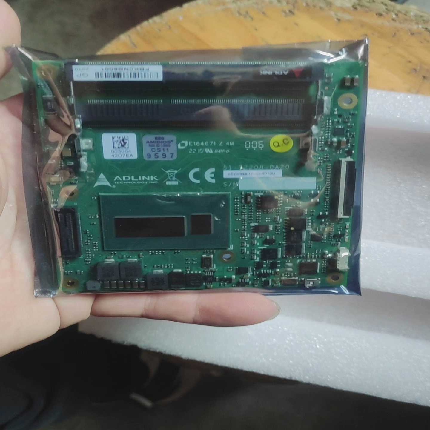 凌华 凌华ADLINK工控机，裸板一个，i3-4010U~询价