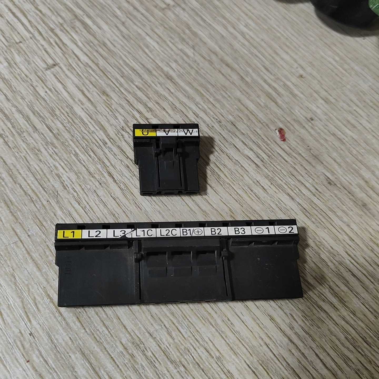 安川伺服驱动器SGDV-5R5A01A插排SGDV系列接线端（电子设备）