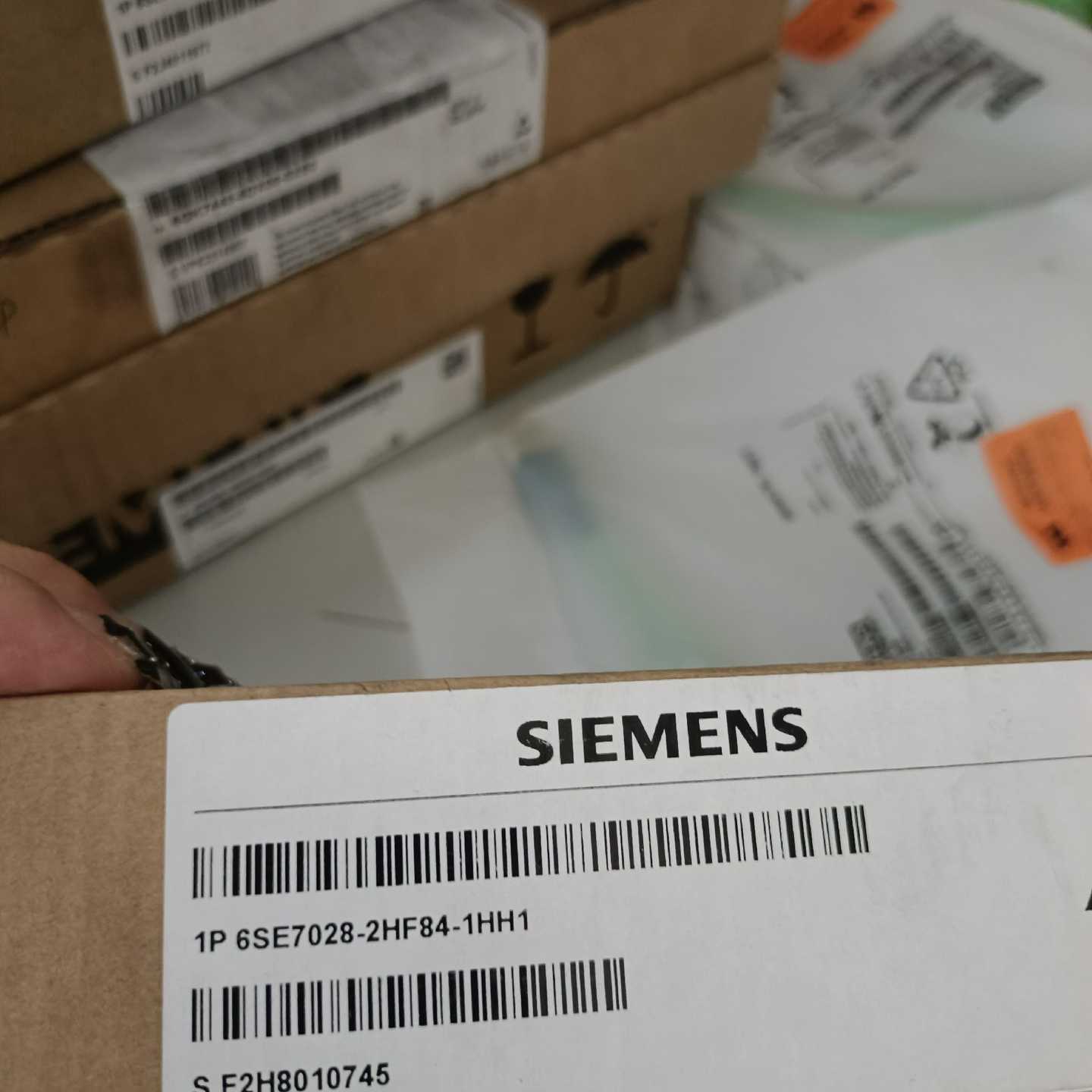 6SE7028-2HF84-1HH1~询价