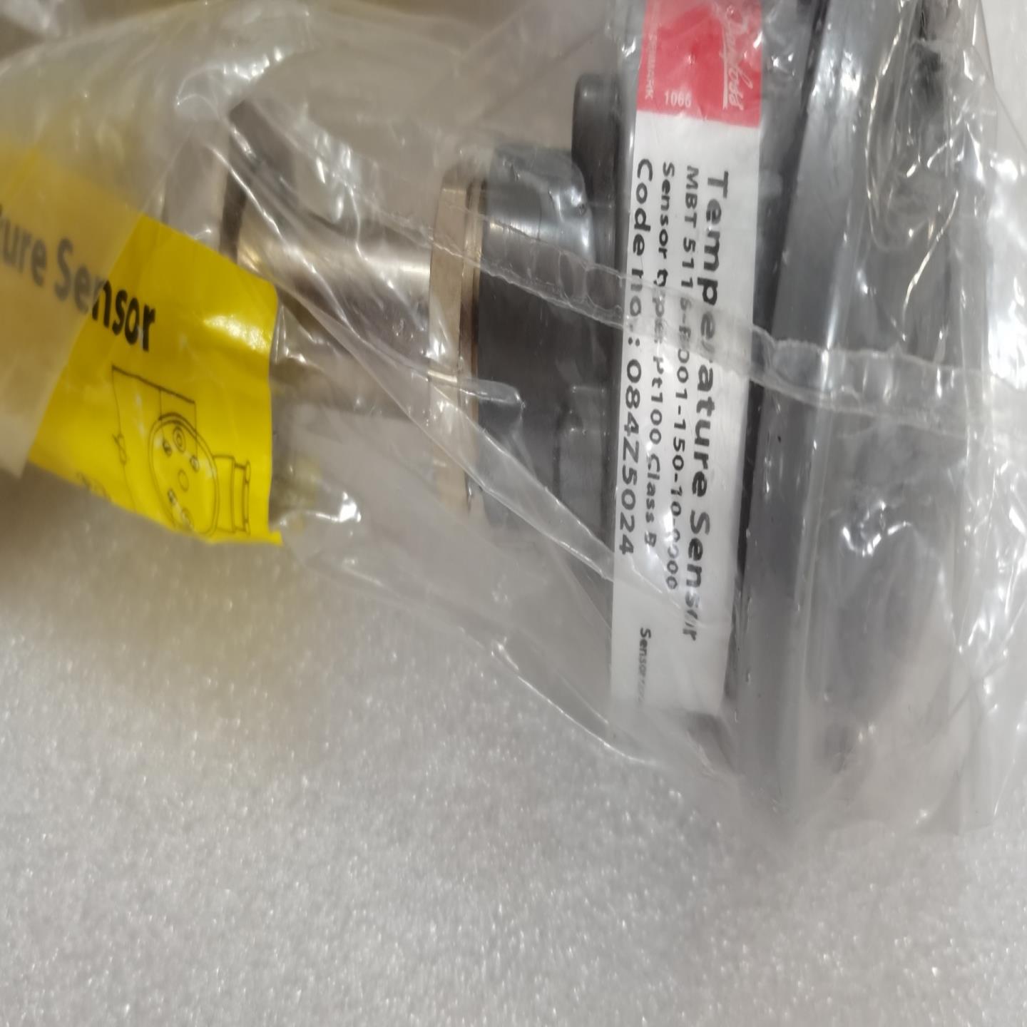 (工仔机械）丹佛斯084Z5024  -50--+650℃   L-15