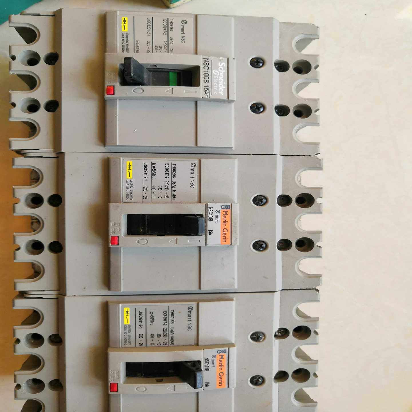 询价施耐德塑壳断路器NSC100B3P15A施耐德塑壳断