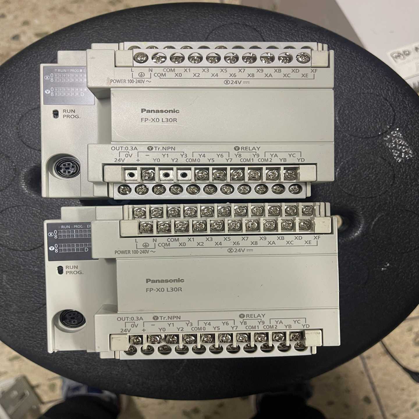 松下PLC模块AFPX0L30R-F，二手拆机，成色如图，单--议价商品