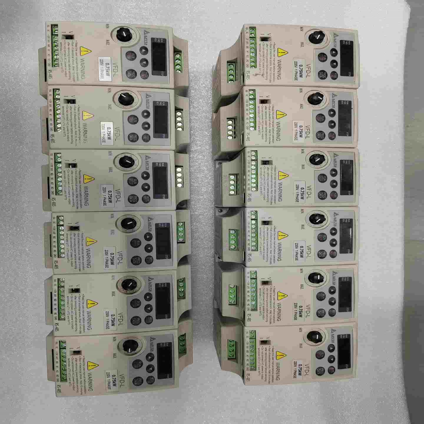 询价~VFD007L21A，台达变频器750w，件，如