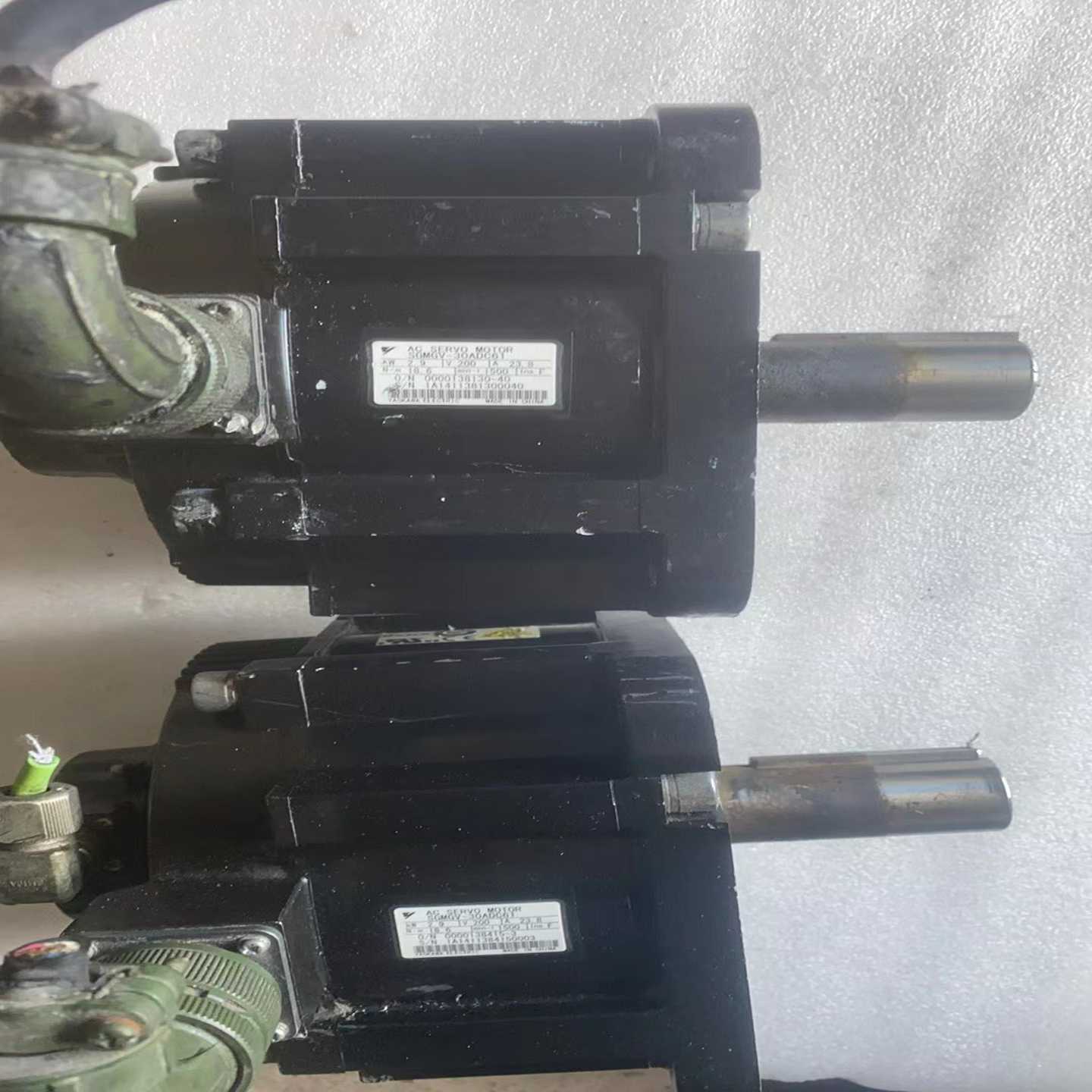 安川5系3KW电机SGMGV-30ADC61【落红设备】