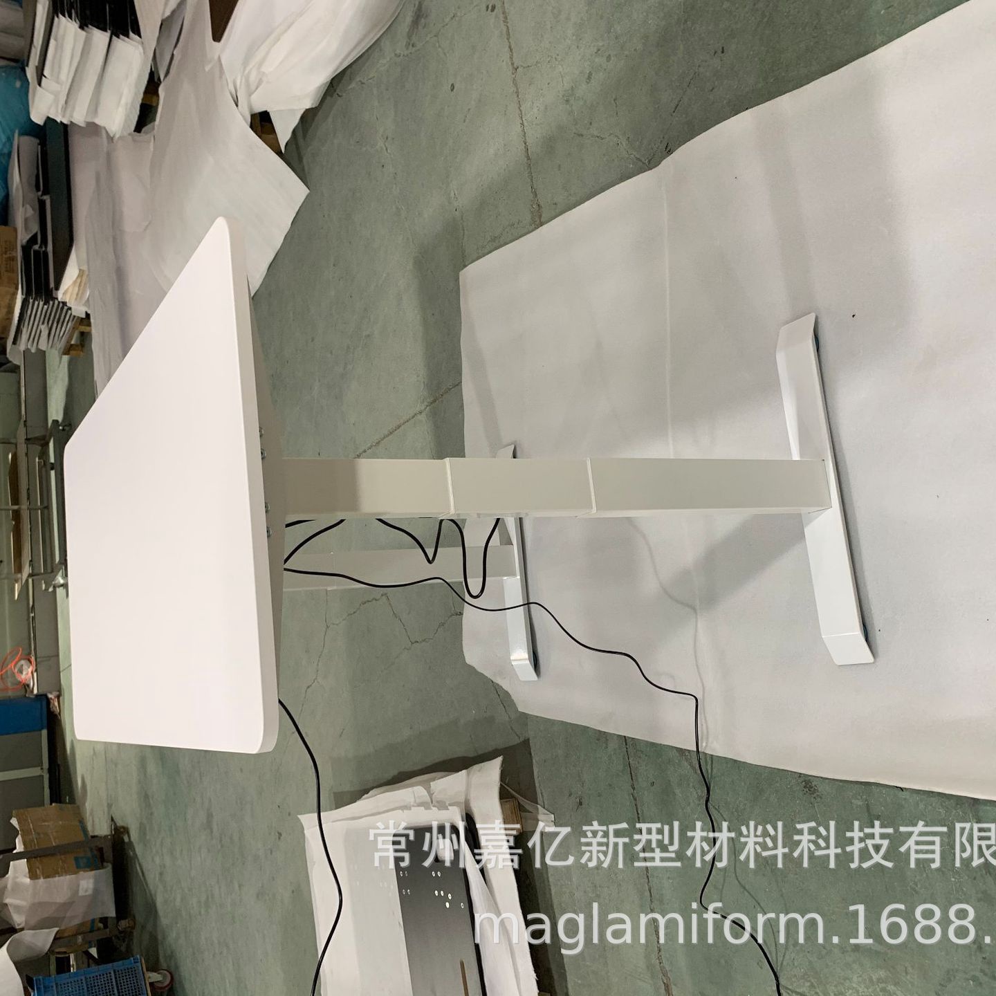 常州现代时尚自由调节高度坐站用矩形电脑学习桌电动升降办公书桌