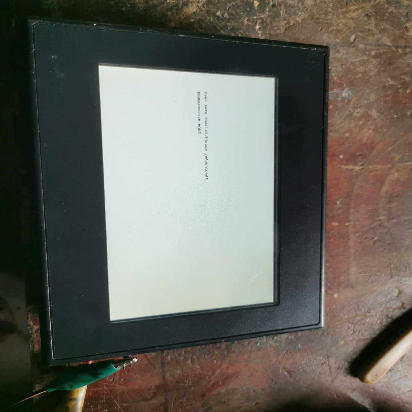 咨询-触摸屏NB7W-TW11B通电显示如图