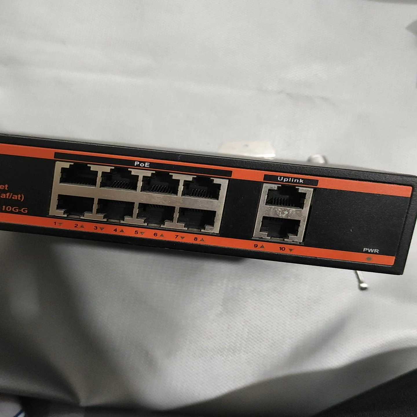 好e灵10口全千兆标准poe交换机8口千兆poe2口询价