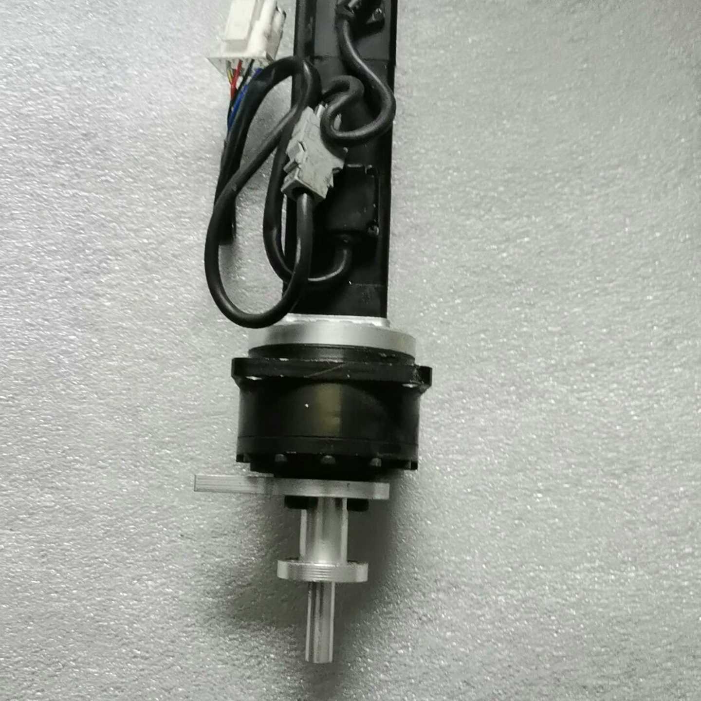 安川电机SGMJV-01AD6E，实物图询价