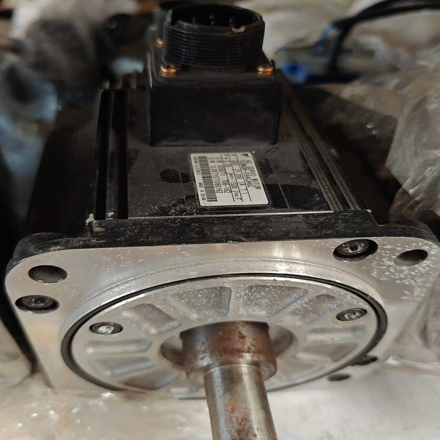 SGMGH-09ACA6C安川电机，实物图，购买询价