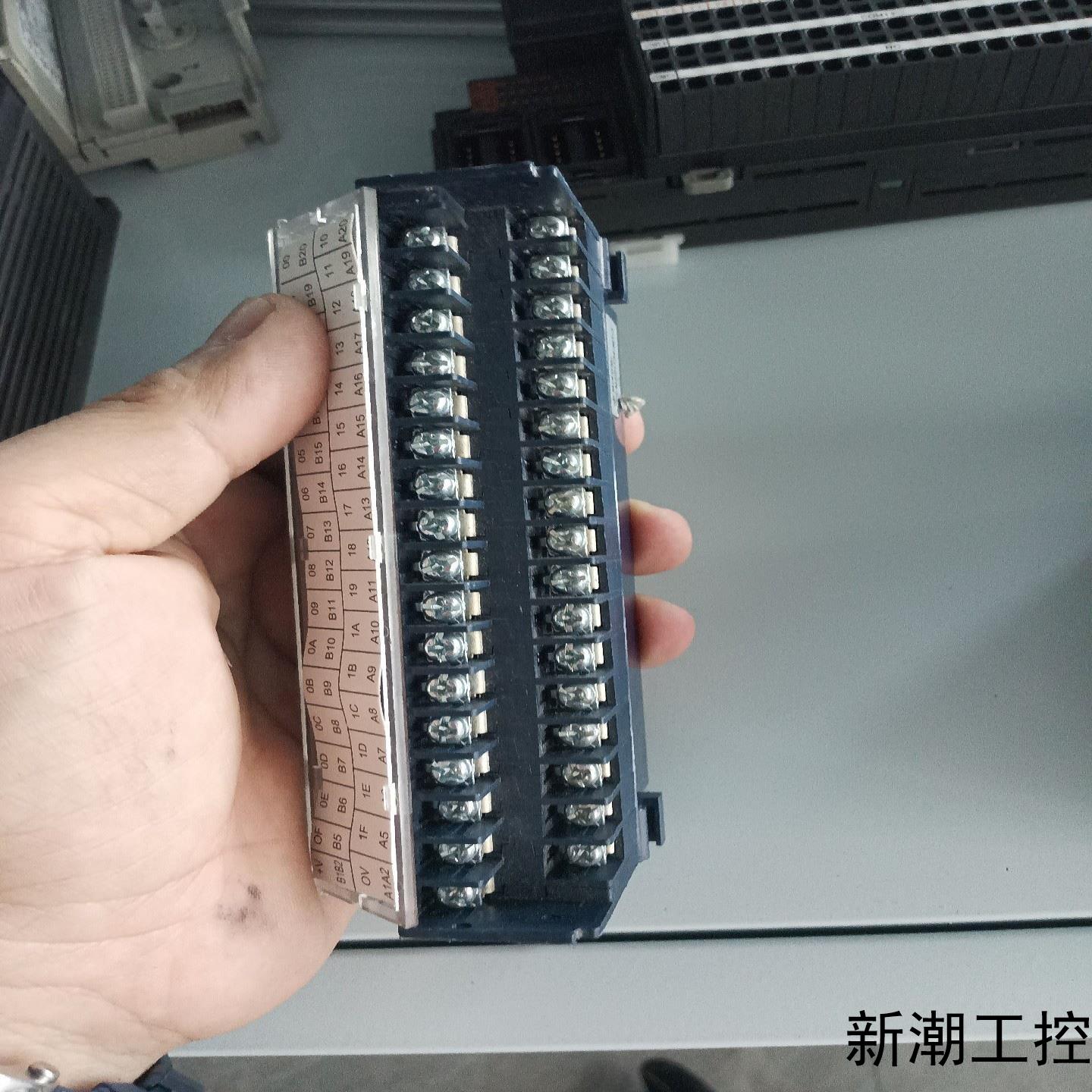 米思米接线端子台MWS-M40HT34-MT-3实物拍摄议价商品