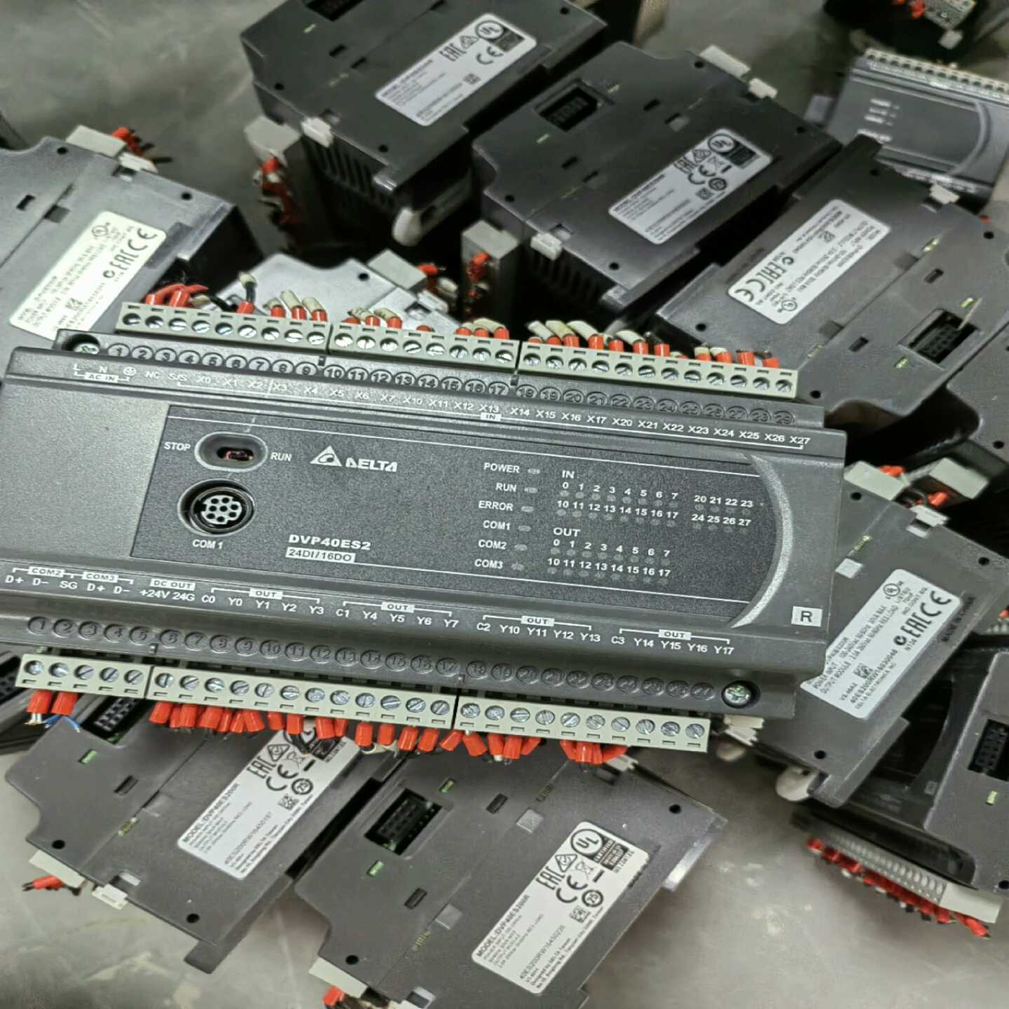 台达PLCDVP40ES200R，(年份是16年之前）也有询价