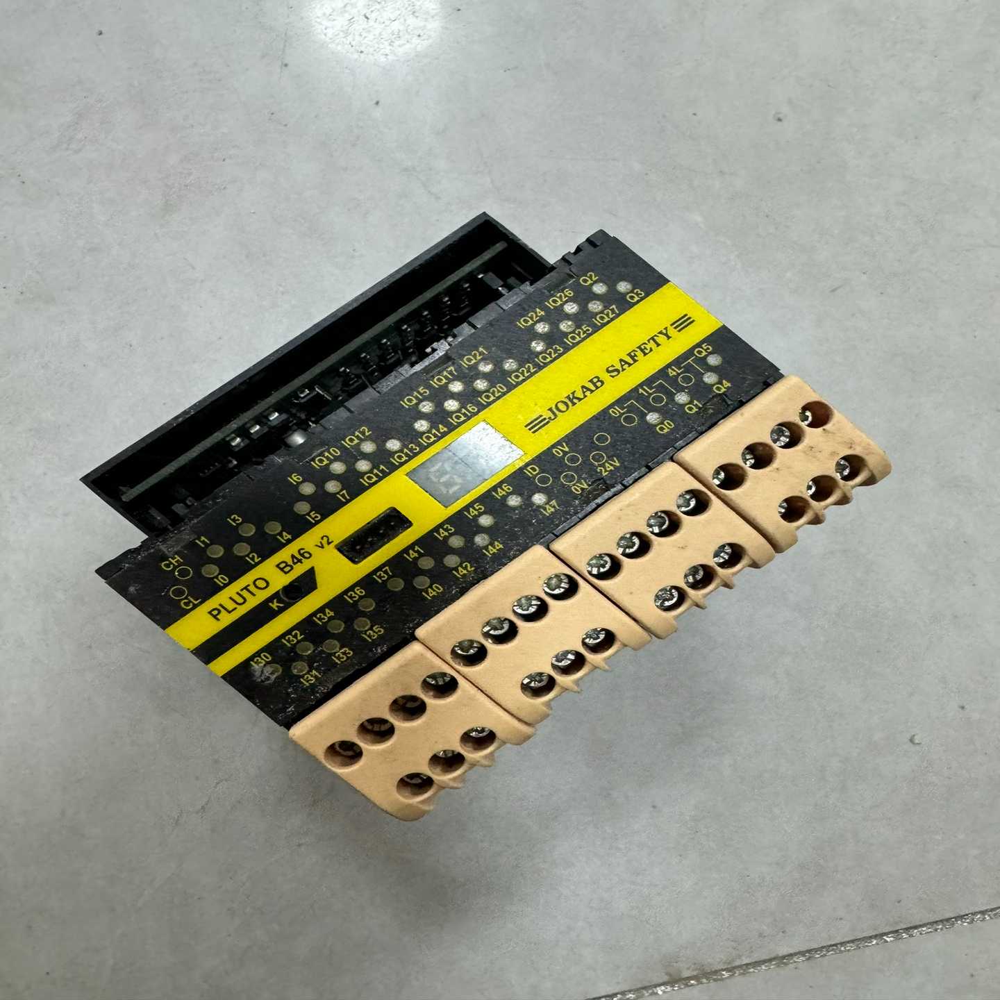 佳可保JOKABSAFETY安全继电器PLUT0B20询价