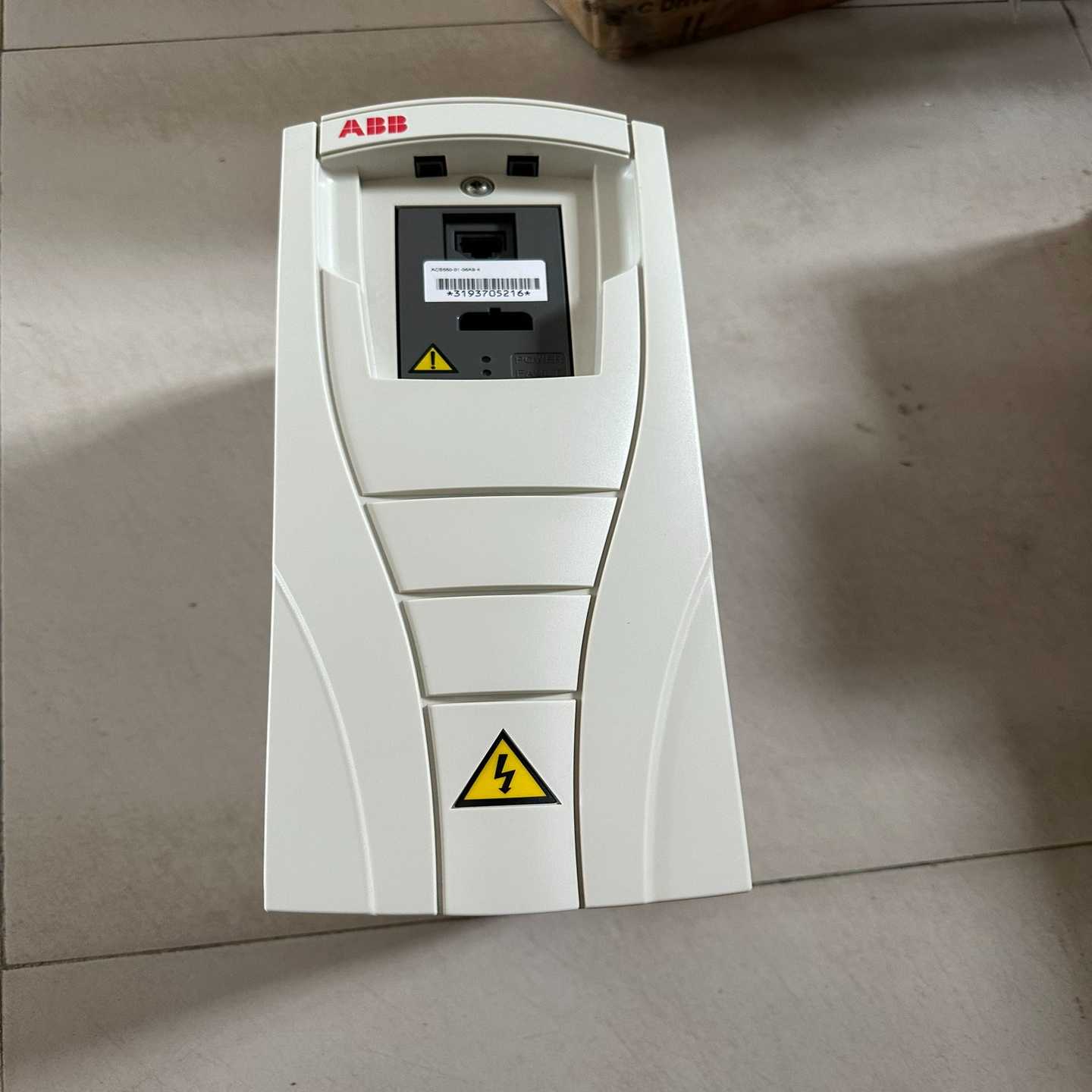 ABB550变频器3/2.2kw ACS550-01-06A