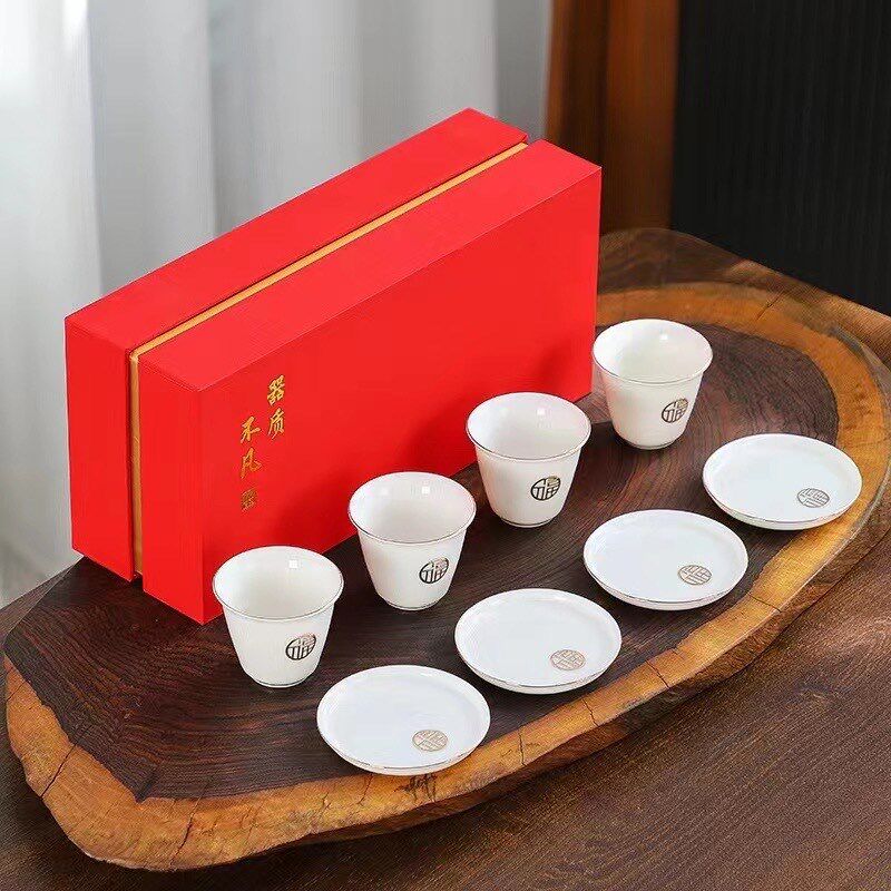 梅兰竹菊陶瓷功夫茶杯套装白瓷小茶杯品茗杯主人杯喝茶杯子带杯垫