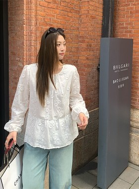 NAZ那子大码春装新款洋气立体花朵刺绣胖mm设计感气质白色女衬衫