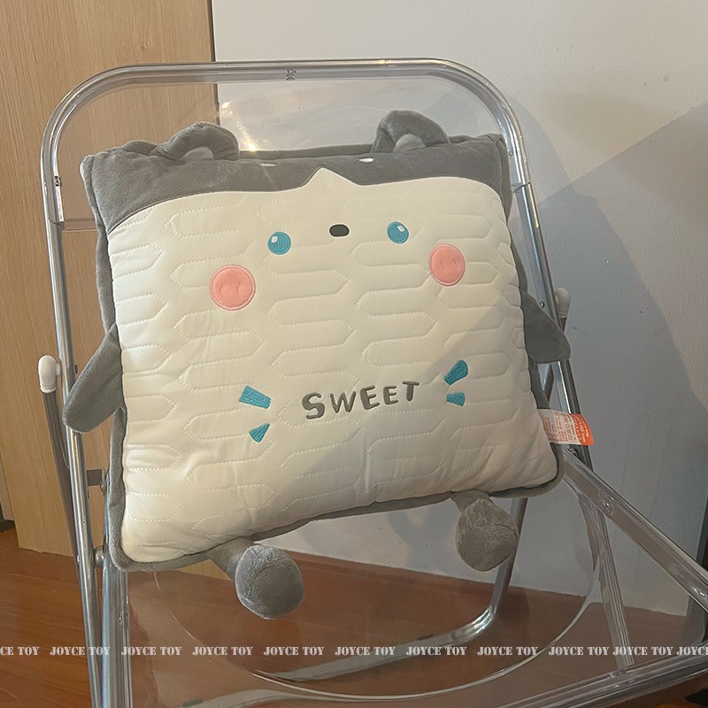 汽车抱枕被子两用夏季加厚毛毯办公室午睡抱枕二合一折叠被车用