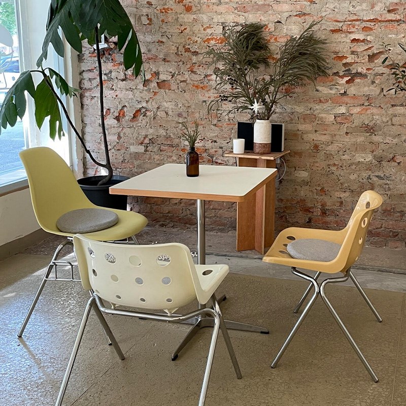 网红奶油风咖啡厅奶茶店桌椅组合韩式ins甜品烘焙蛋糕店桌子商用