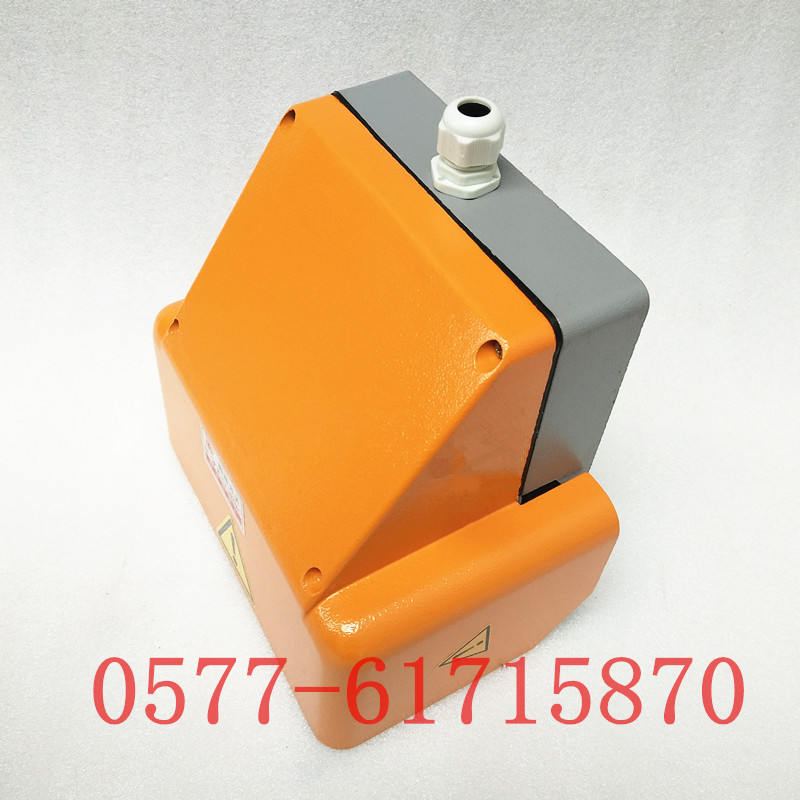 BF-18-8 双踏板防水铝壳带盖 折弯机脚踏板剪板机安全双踏开关