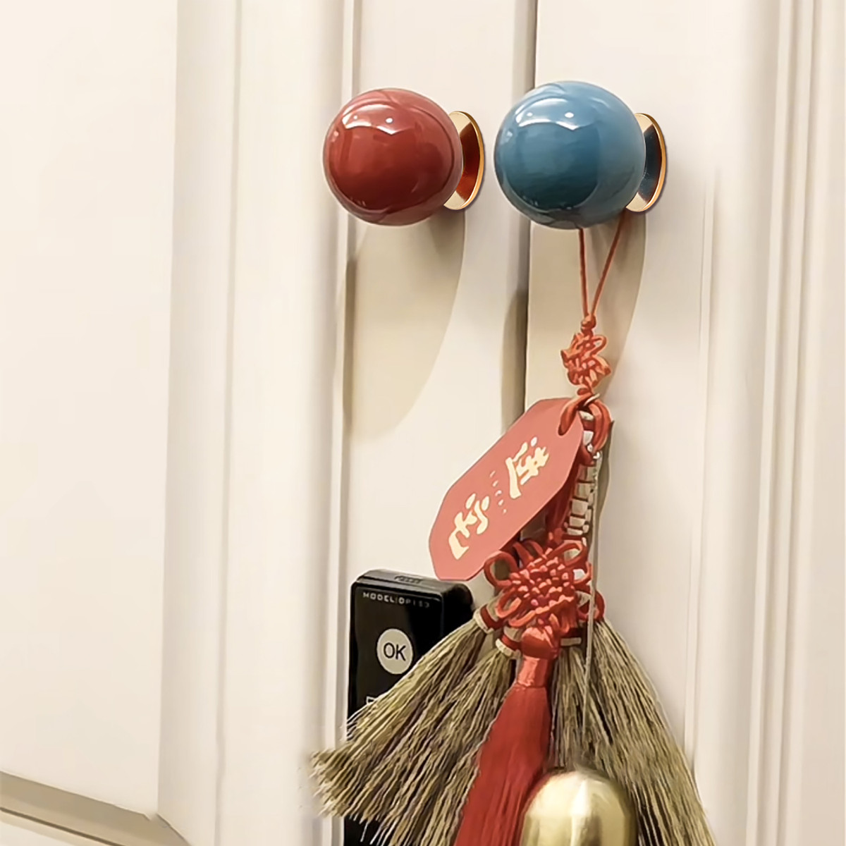 日系免订自粘抽屉柜门玻璃门彩色圆球陶瓷衣柜小拉手免打孔门把手