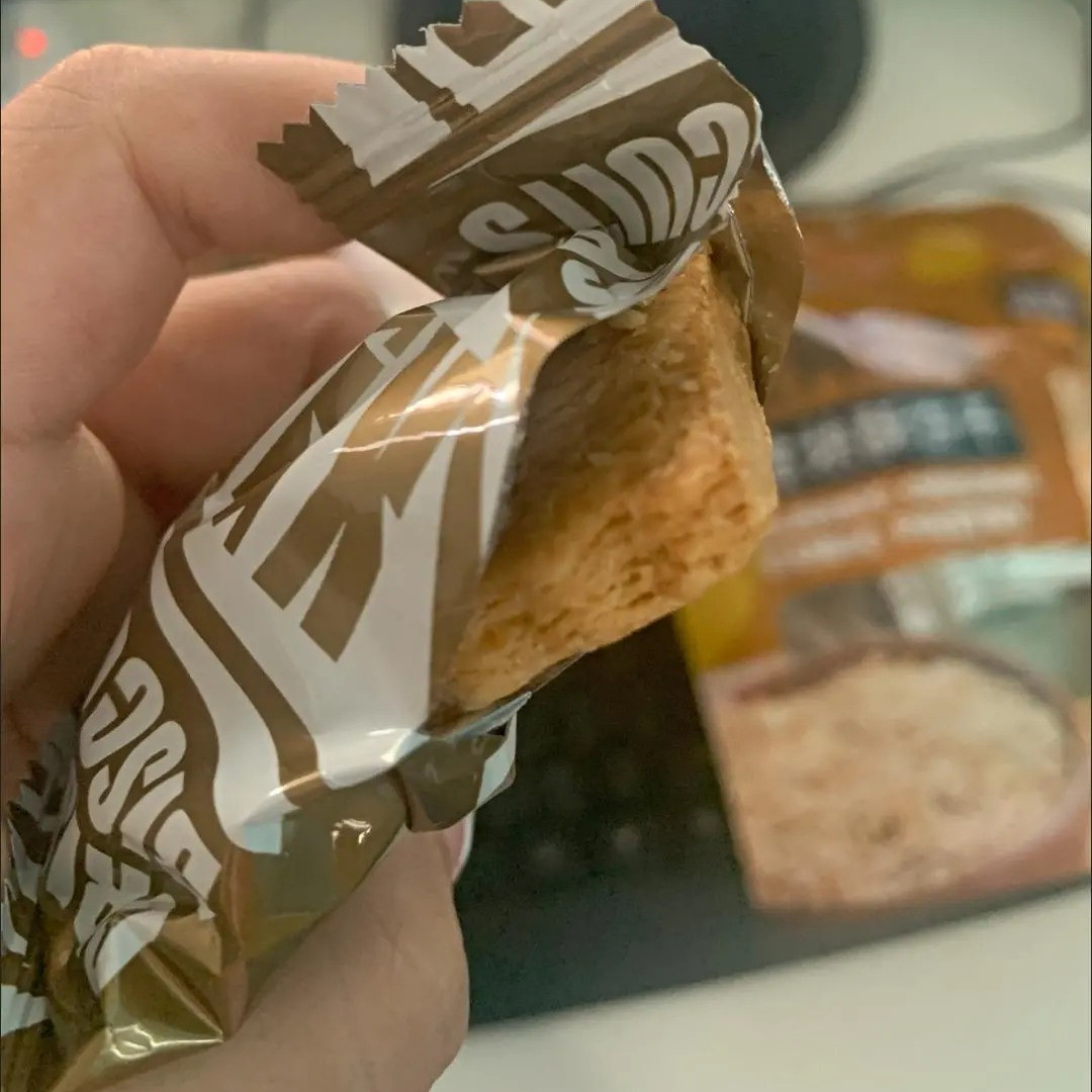 老杨咸蛋黄方块酥饱腹咸味千层饼干代餐零食120g不同口味包装组合