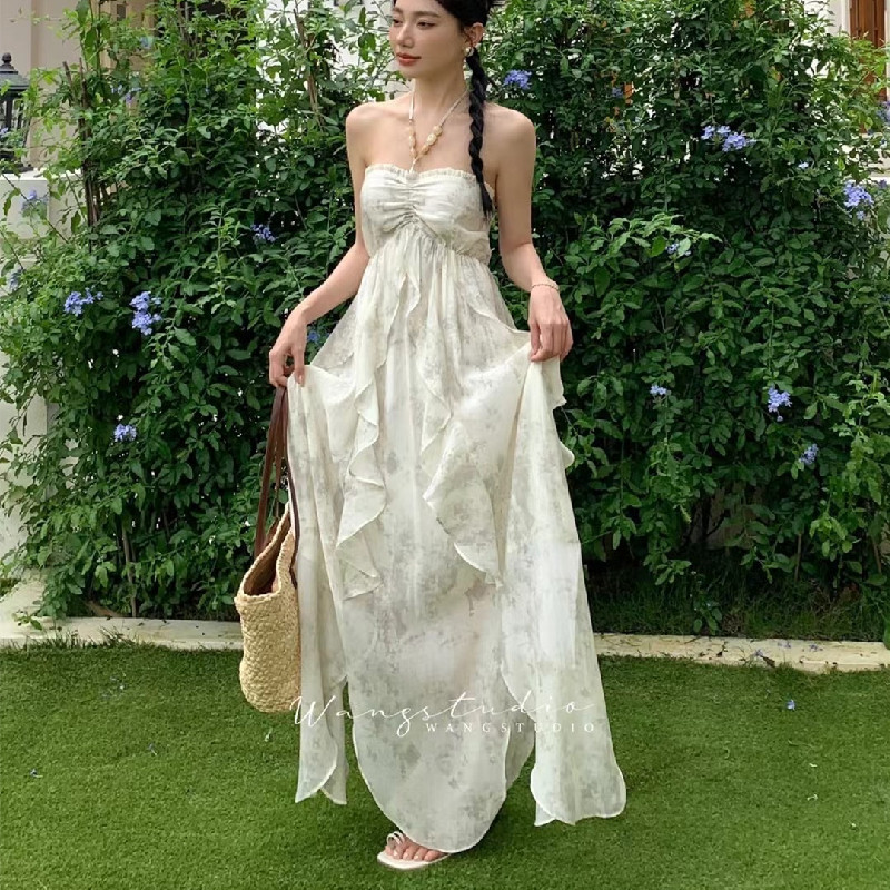挂脖女高级感雪纺绝美碎花仙女裙显瘦海边度假风子