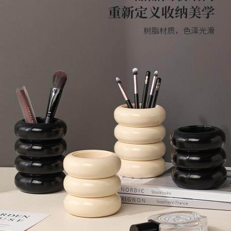 化妆刷收纳筒高级感粉刷子收纳盒大容量办公室桌面好看的笔筒摆件
