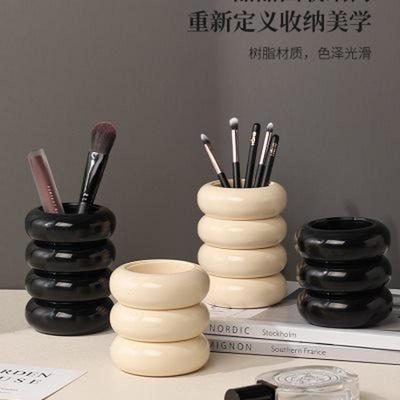 化妆刷收纳筒高级感粉刷子收纳盒大容量办公室桌面好看的笔筒摆件