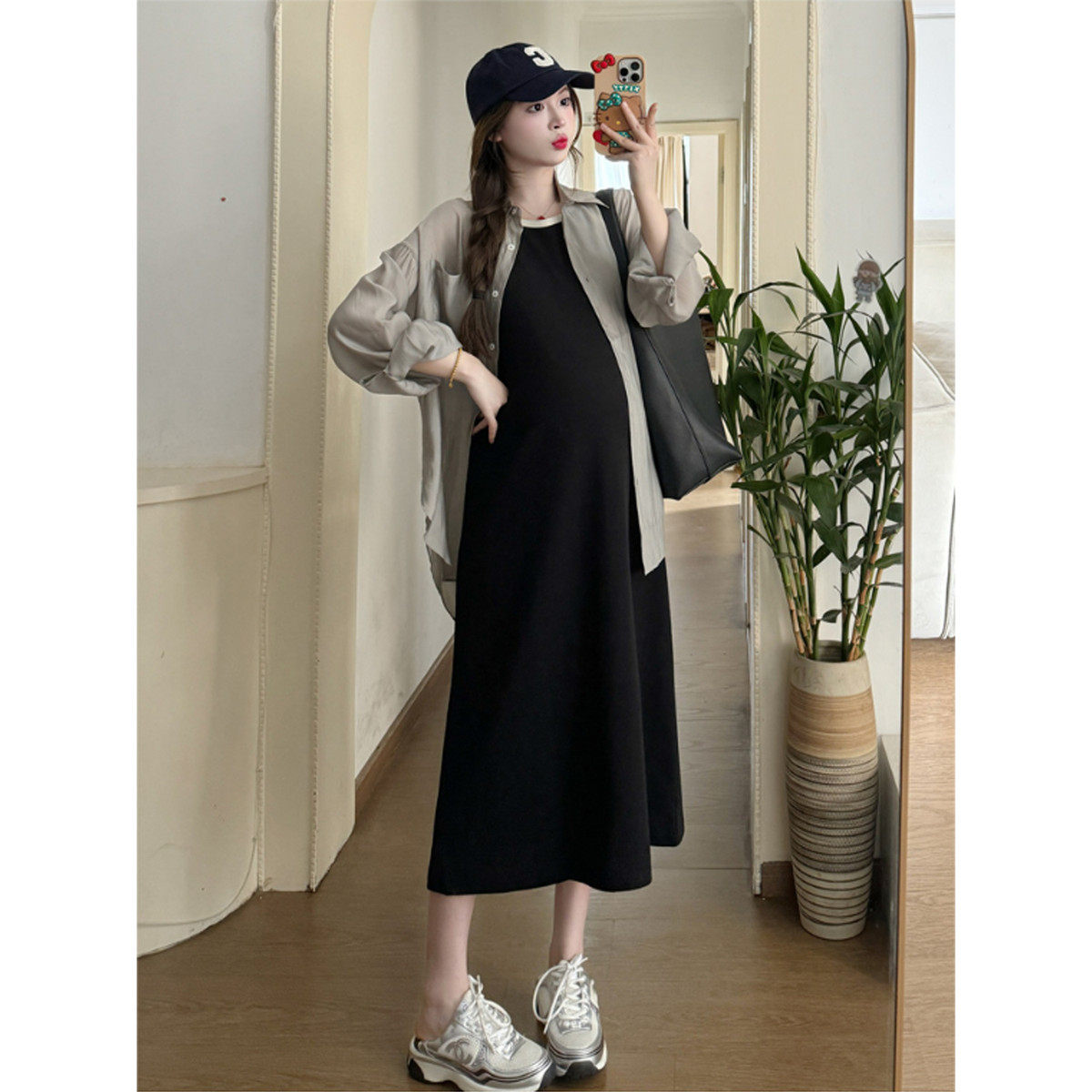 孕妇套装春装2025新款无袖中长款显瘦黑色打底裙衬衫两件套