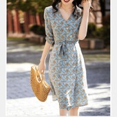 碎花女2024年春季 收腰气质显瘦绿色中 中袖 新款 法式