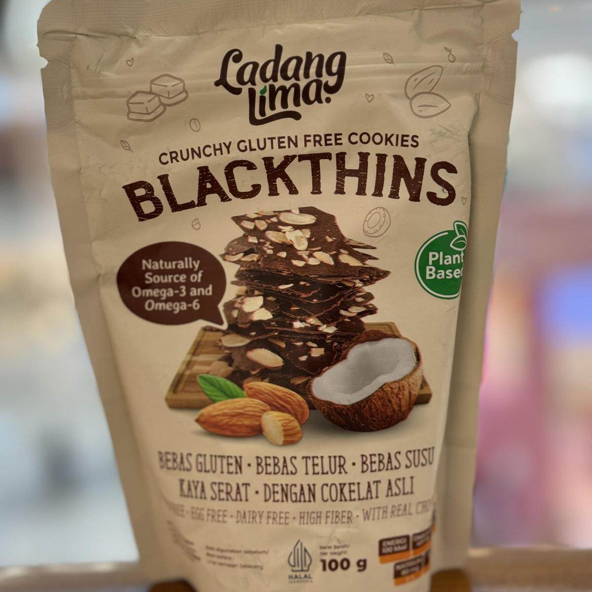 印尼巴厘岛椰子脆片椰子片巧克力椰子片BLACKTHINS