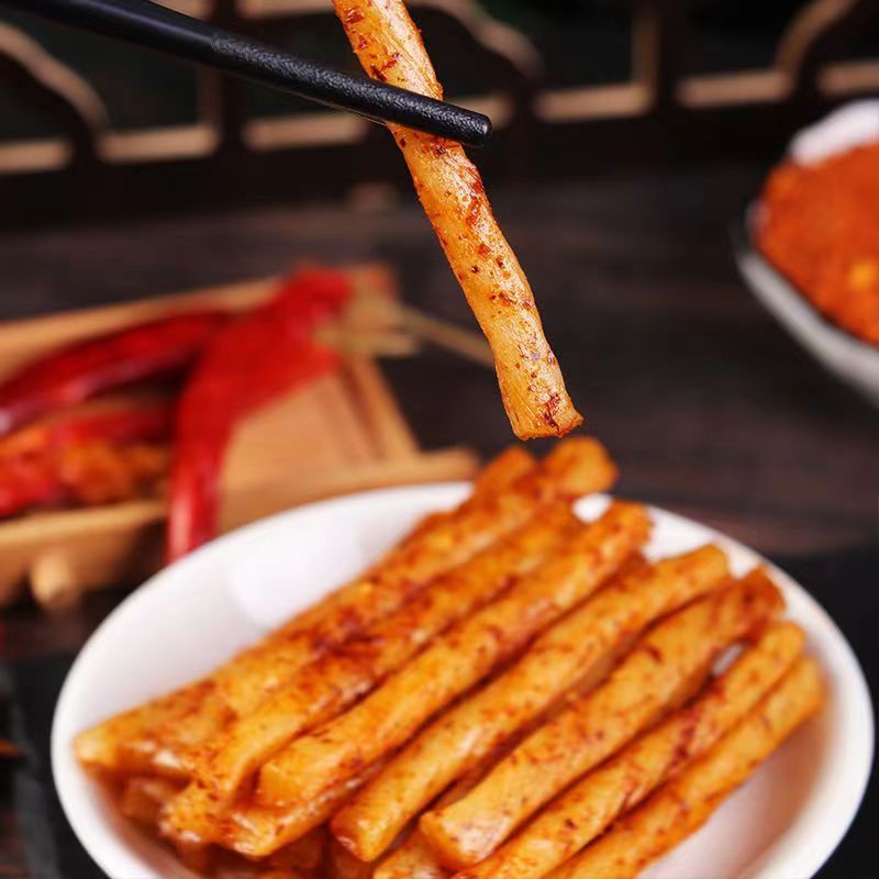 云南特产咚咚辣条素红油板筋麻辣零食面筋袋装有嚼劲小吃网红素肉