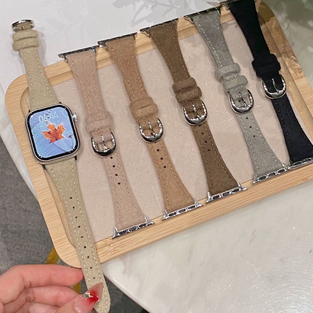 毛呢小蛮腰皮质表带适用苹果手表iwatch10代987654Ultra/SE