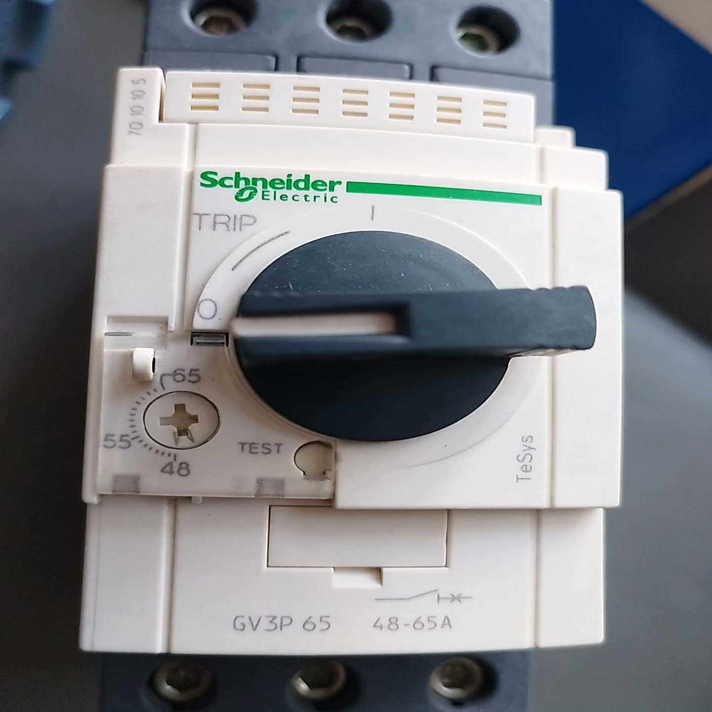 询价~马达保护器GV3P65  48-65A没有包装