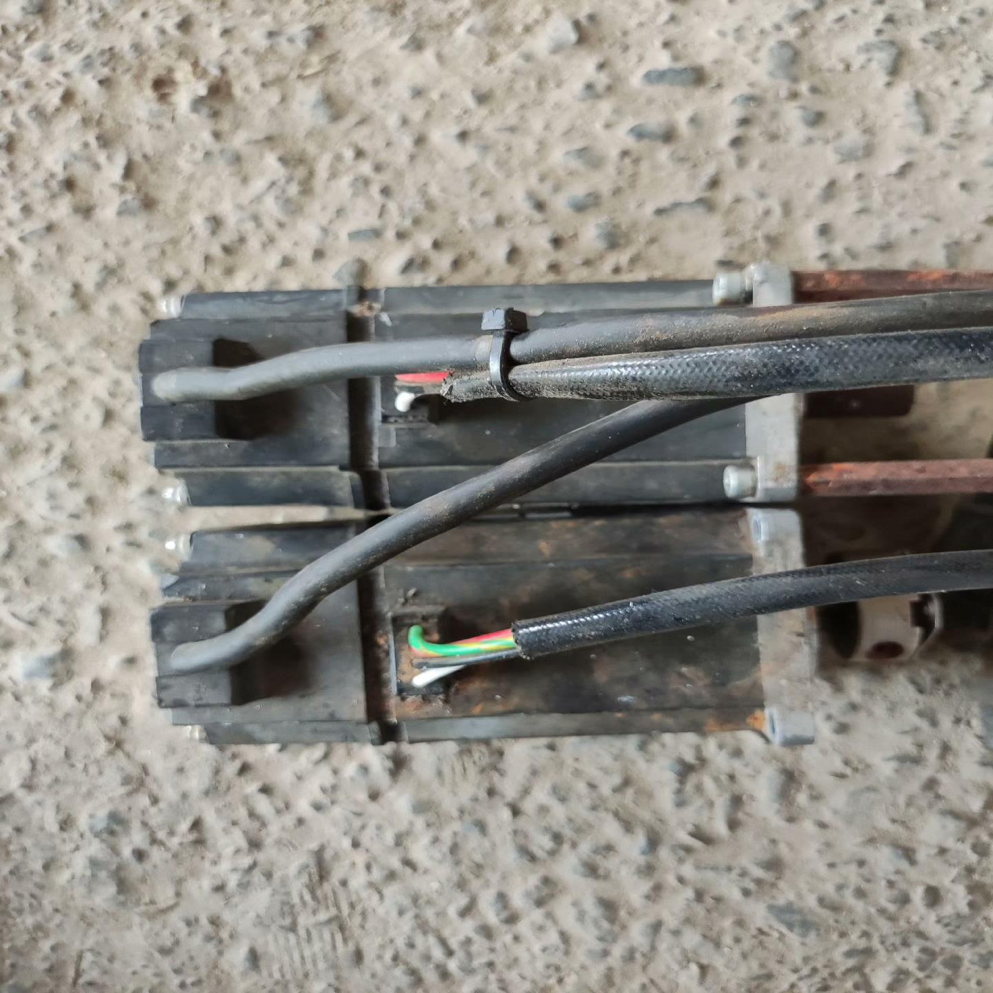 三菱电机HC-KFS43 400W 功能包好实物图片，标价单~议价