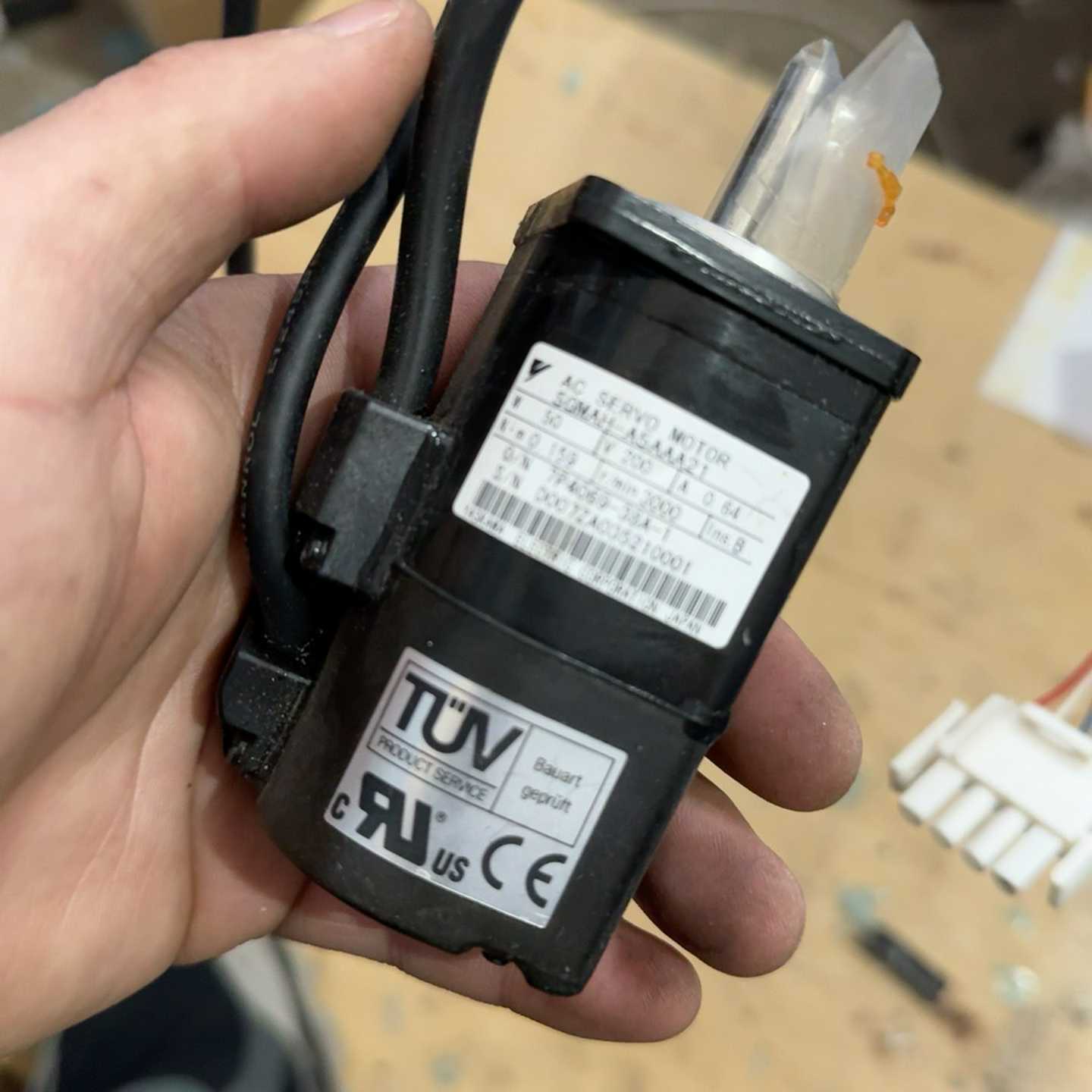 询价安川伺服电机SGHAM-A5AAA21议价