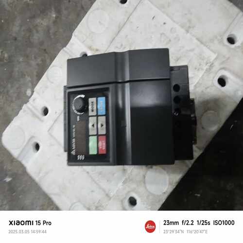 咨询-台达变频器，VFD040EL43W，功能无修，一个安装脚