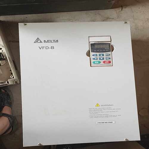 （霸霸电子）一台台达变频器   VFD370B43A  成色非常漂亮