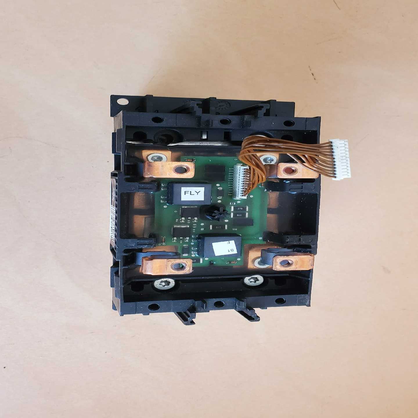 VACON伟肯变频器NXL00075C2H1SSS0000~询价