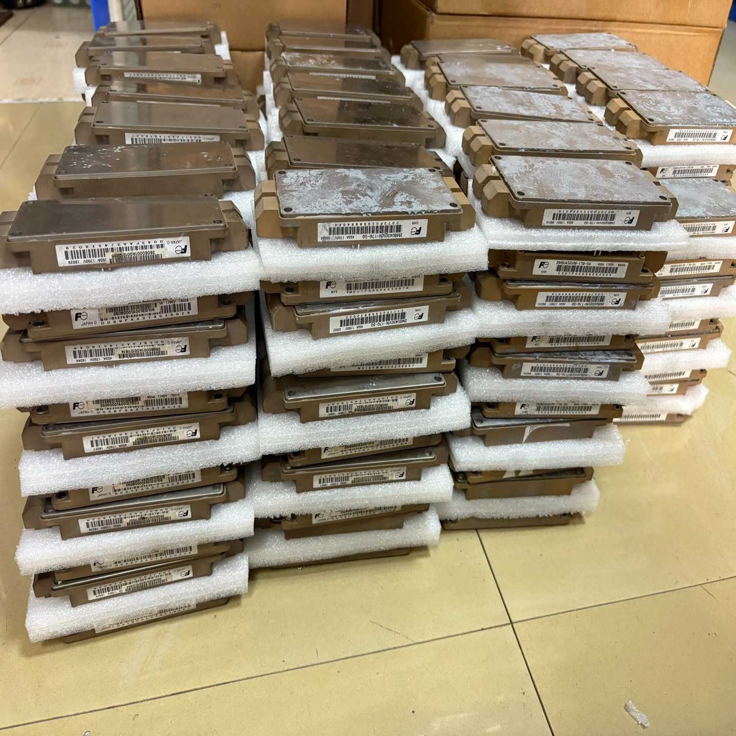 2MBI450VN-170-50  联系我~询价